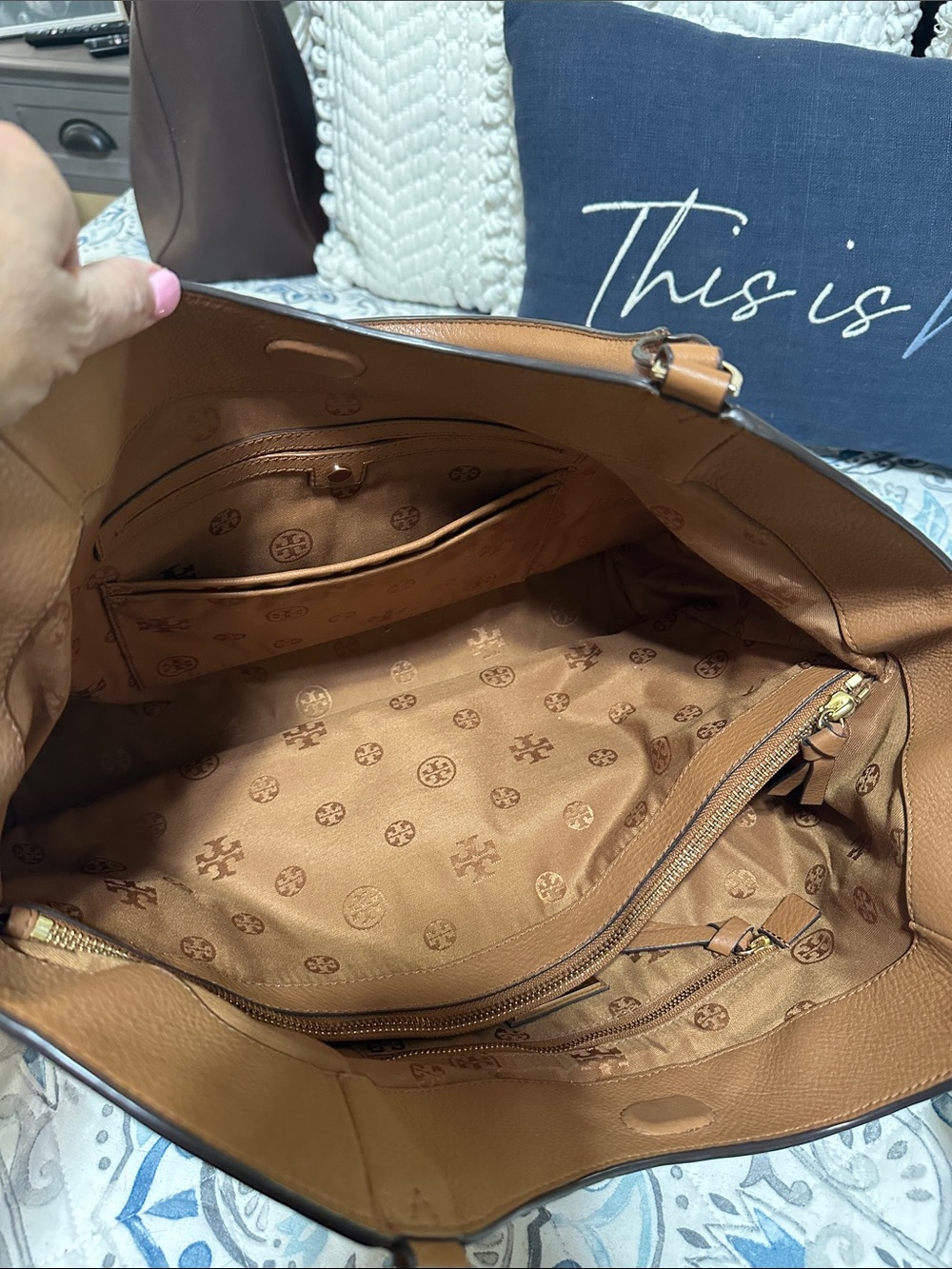 Tory Burch Brown Pebbled Leather Logo Tote - Picture 9 of 9
